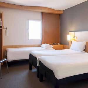 Standard Room Three Single Beds
